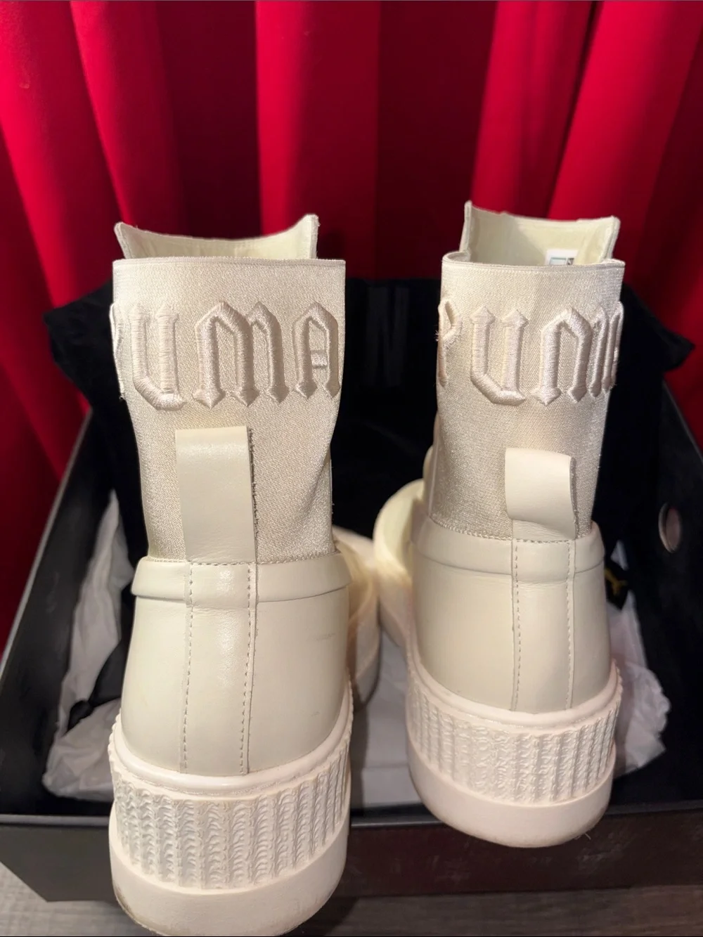 FENTY PUMA COLLAB Chelsea Sneaker Boot - Cream Color Men’s Size 10us (MINT)